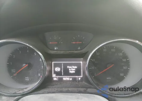 2018 Buick Regal Sportback Preferred z USA, uszkodzony, nr VIN W04GL6SX7J1130592